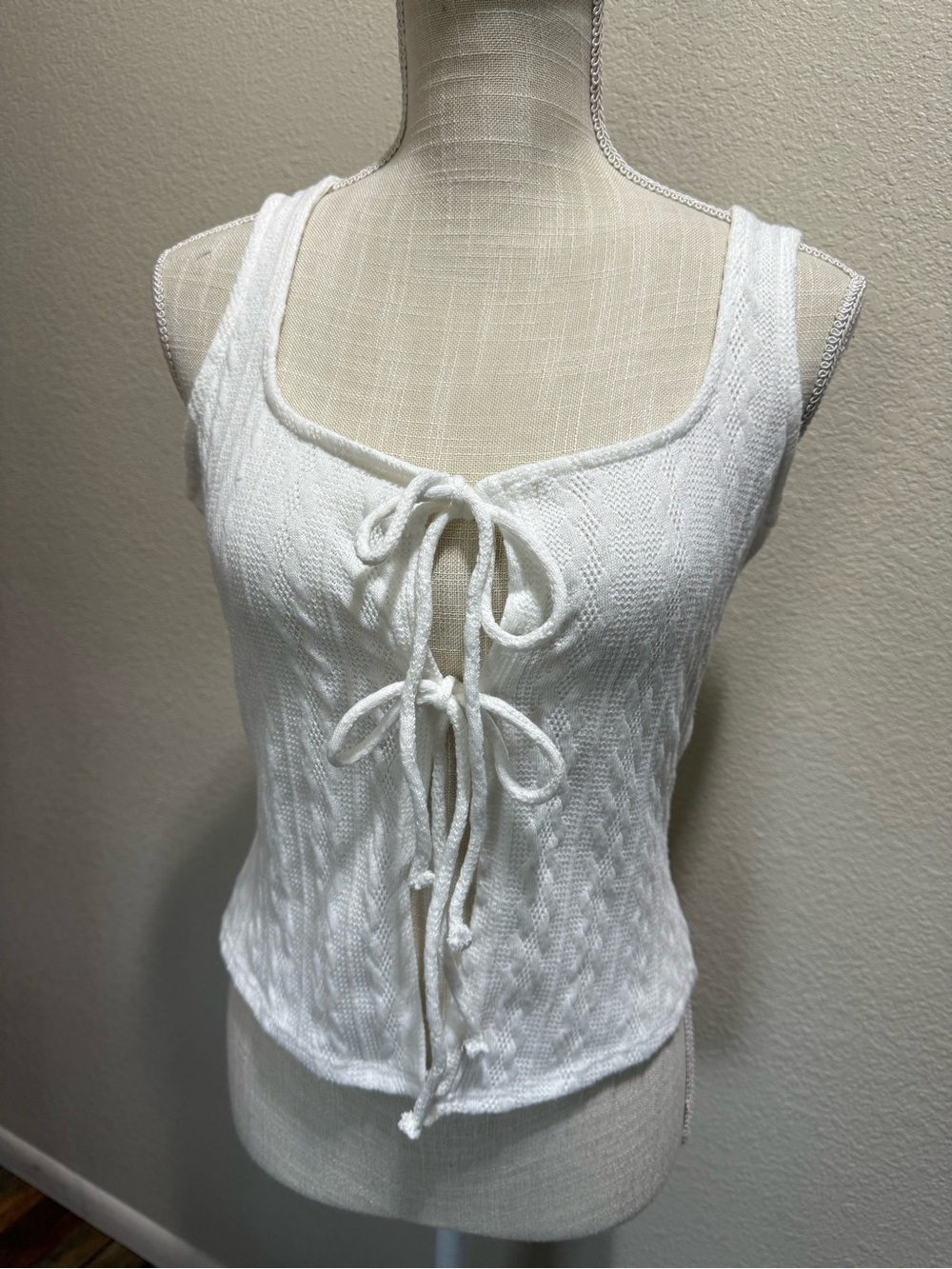 GOOD DAYS PROJECT White Tie-Front Sleeveless Top - Size Medium